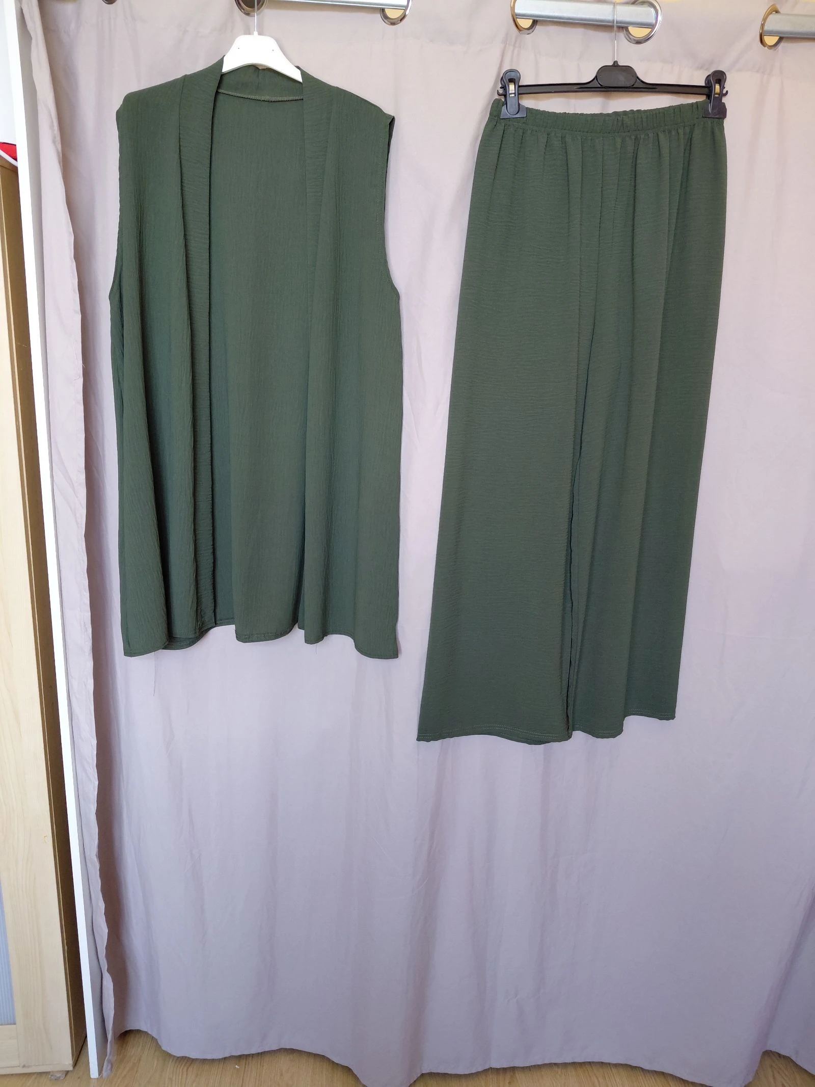 Magnifique ensemble Pantalon jambe large et veste femme T U 